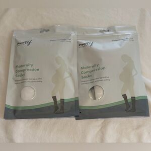 2-pack NWT Motif Maternity Compression Socks - White/Gray & White/Grey/Green